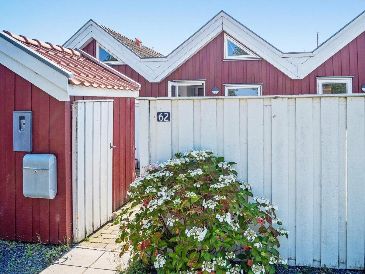 4 Person Holiday Home In Nibe Esterno foto